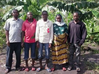 organic gardening team rufiji tanzania FAITH Organic gardening